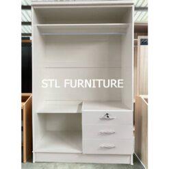 ภายในตู้เสื้อผ้า 4 ฟุต 3 ลิ้นชัก