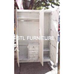 ภายในตู้เสื้อผ้า 135 cm กระจกเงากลาง ลายหินอ่อน