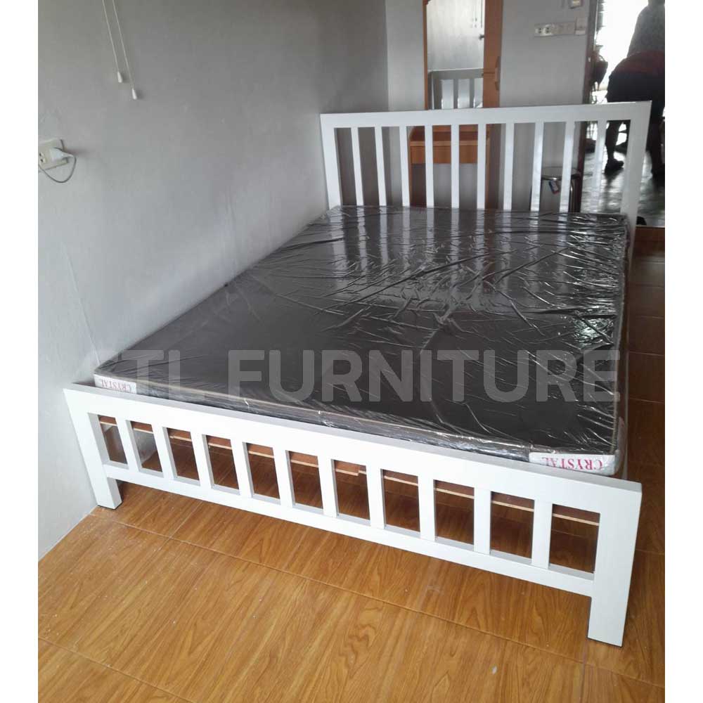 เตียงเหล็กเหลี่ยม redhot พร้อมที่นอนหุ้มหนัง