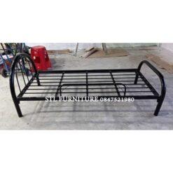 เตียงเหล็กหัวโค้งสามฟุต