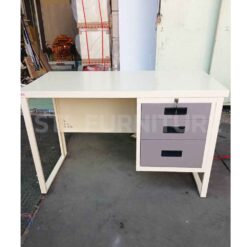 โต๊ะทำงานเหล็กขาคู่หน้าเหล็ก 120 cm 150 cm ด้านหน้า