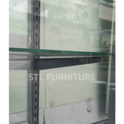 ตู้กระจกโชว์ของมีล้อ 3 ฟุต 2 ชั้น กระจกหนามีเหล็กรับใต้