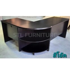 โต๊ะทำงานตัวแอล โต๊ะทำงาน 2 ลิ้นชัก และโต๊ะคอมพิวเตอร์ ด้านหน้า