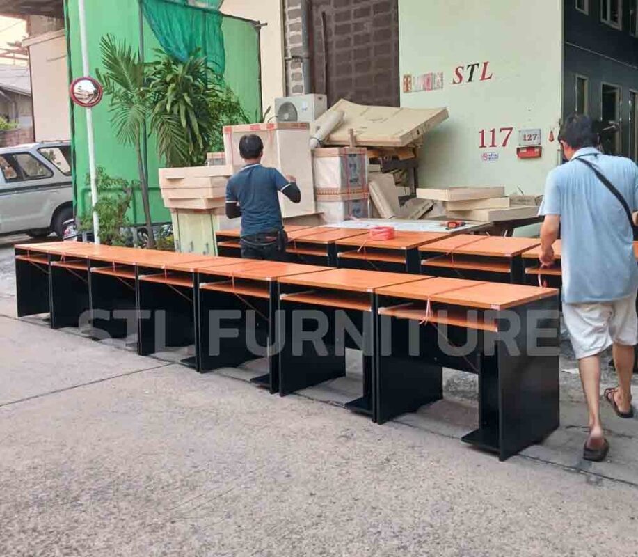 จัดส่งโต๊ะคอมพิวเตอร์ 80 cm เชอร์รี่ดำ ที่โรงพยาบาล