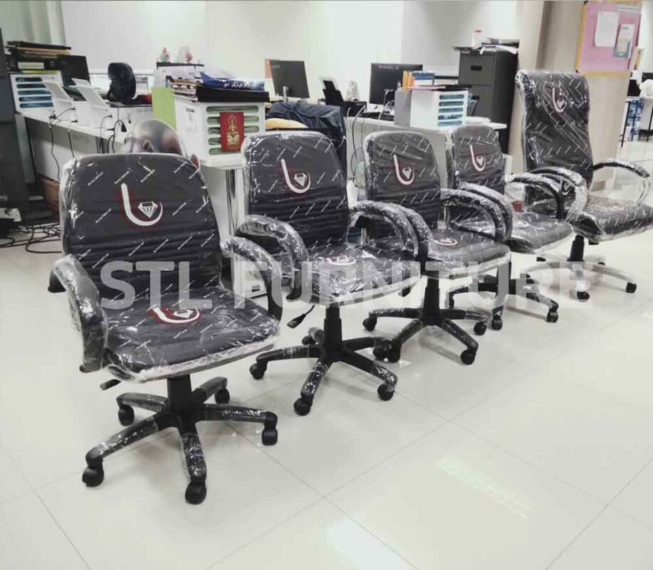 ส่งเก้าอี้สำนักงานมีล้อ และเก้าอี้ผู้จัดการ รวม 5 ตัว