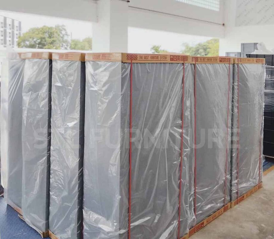 ตู้ล็อคเกอร์เหล็ก 18 ช่อง สีเทา 12 ใบ ด้านหลัง