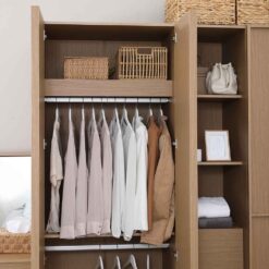 ภายในตู้เสื้อผ้าในชุดห้องนอน KYOTO 5 ฟุต 6 ฟุต