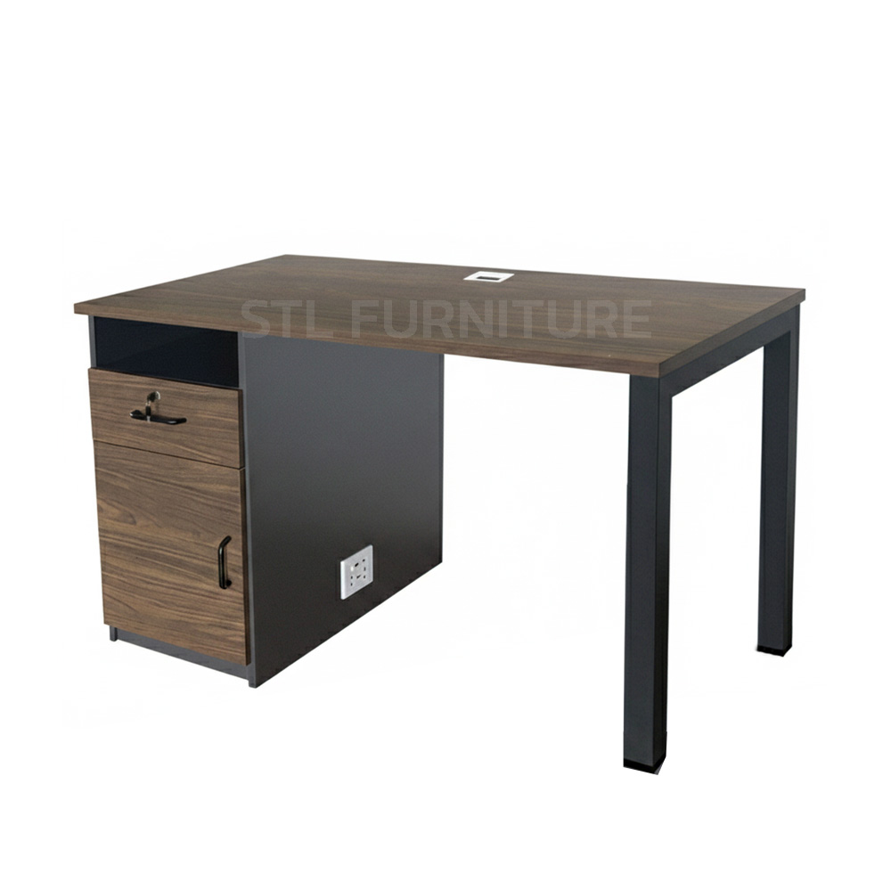 โต๊ะทำงานสีเข้ม ขาเหล็ก มีช่องเก็บของ 1 ลิ้นชัก 1 ตู้เก็บของ